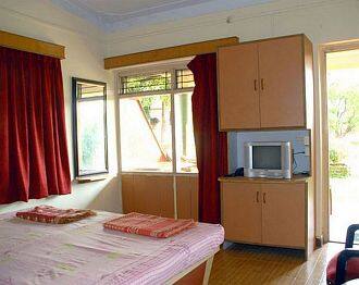 Hotel new Kashmir Chinar, Srinagar 3